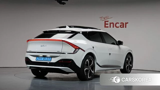Kia EV6 2023 Белый из Кореи