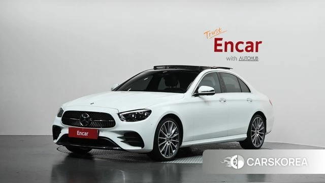 Mercedes-Benz E-Class W213 2022 Белый из Кореи