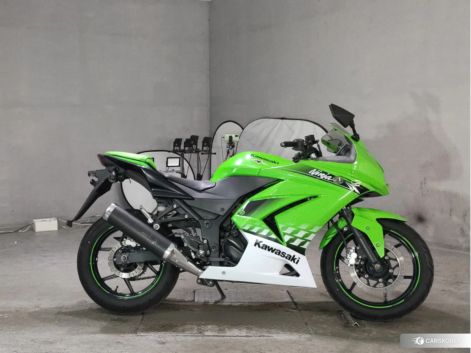 Kawasaki NINJA 250R 2011 из Японии, фото 3