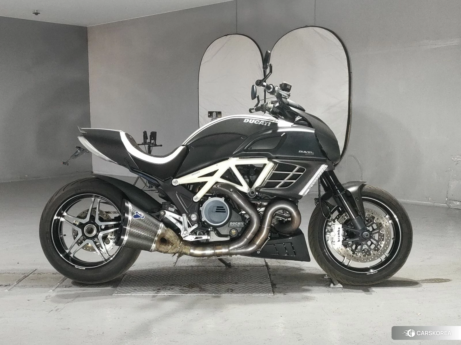 Проданный Ducati DIAVEL AMG 2012 из Японии