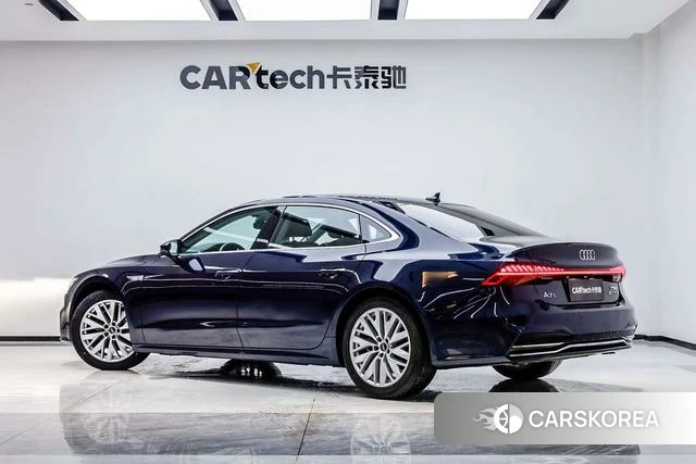 Audi A7L 2024 Синий из Китая