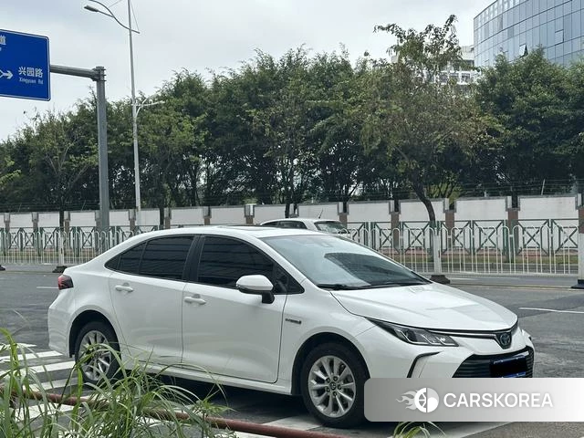 Toyota Corolla 2022 Белый из Китая