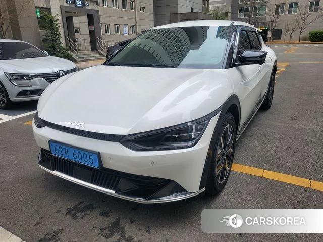 Kia EV6 2023 Белый из Кореи