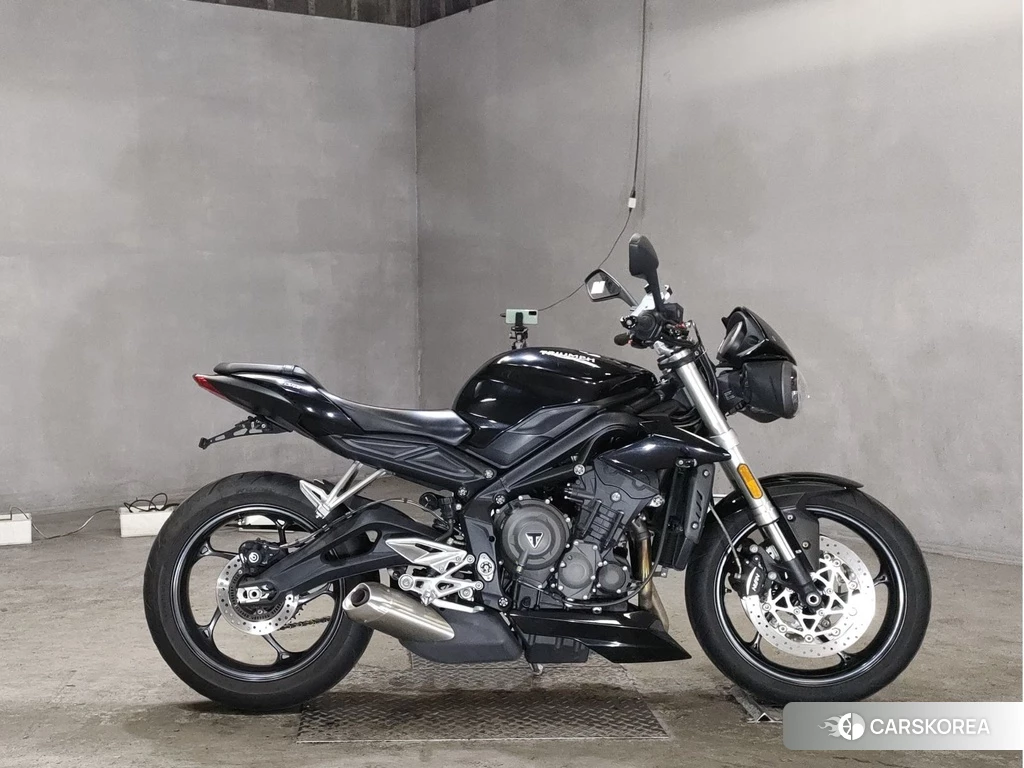 Проданный Triumph STREET TRIPLE 765 S 2017 из Японии