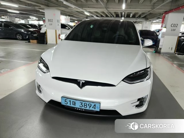 Tesla Model X 2019 Белый из Кореи
