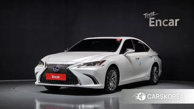 Lexus ES300h 7th generation 2020 Белый из Кореи