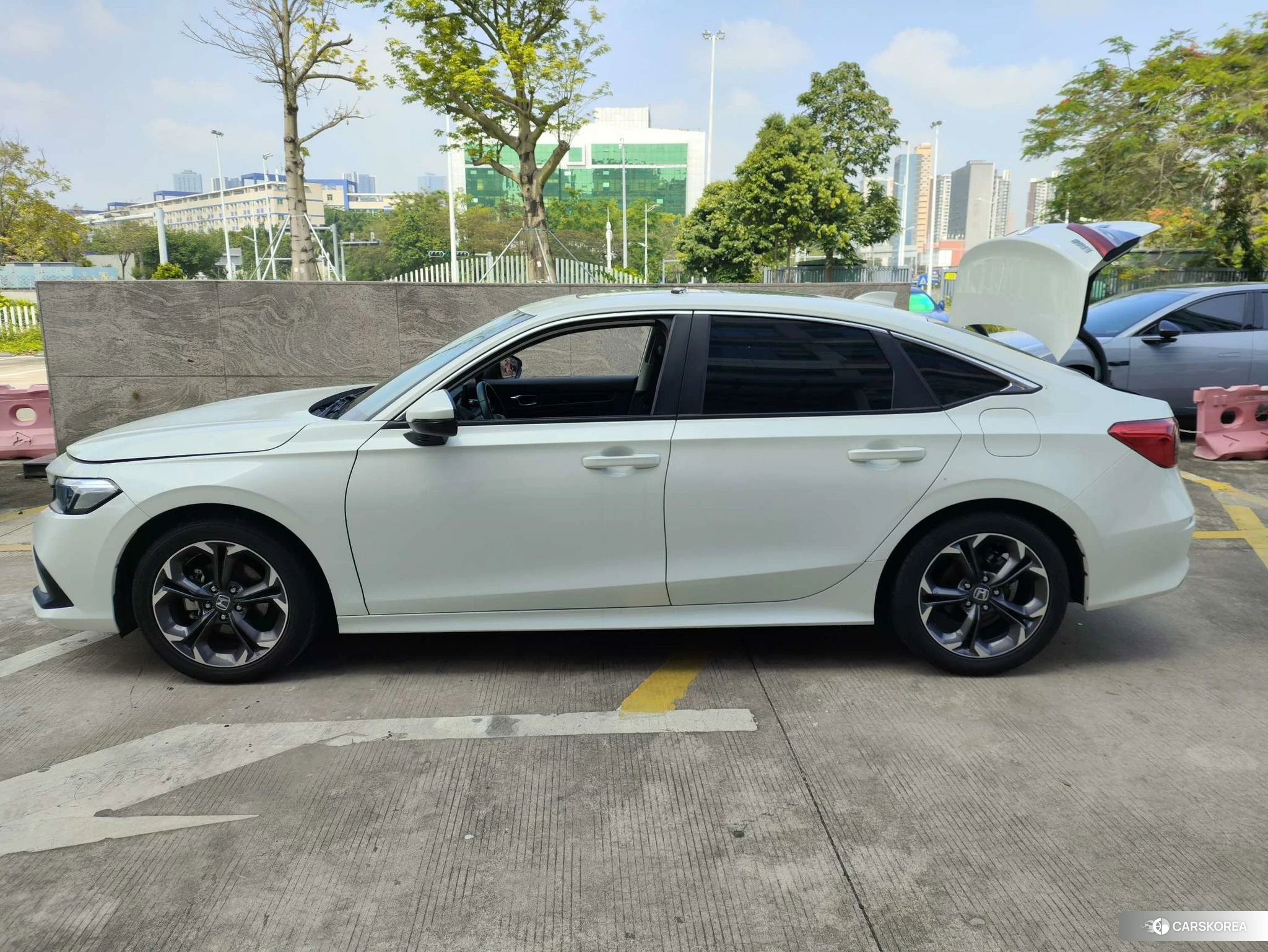 Honda Civic 2021 Белый из Китая
