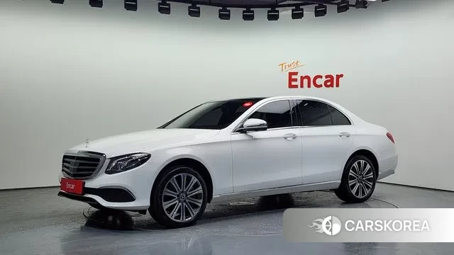 Mercedes-Benz E-Class W213 2020 Белый из Кореи
