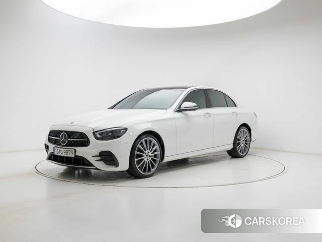 Mercedes-Benz E-Class W213 2022 Белый из Кореи
