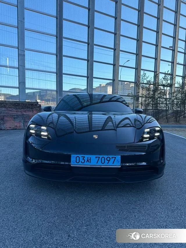 Porsche Taycan 2022 Черный из Кореи