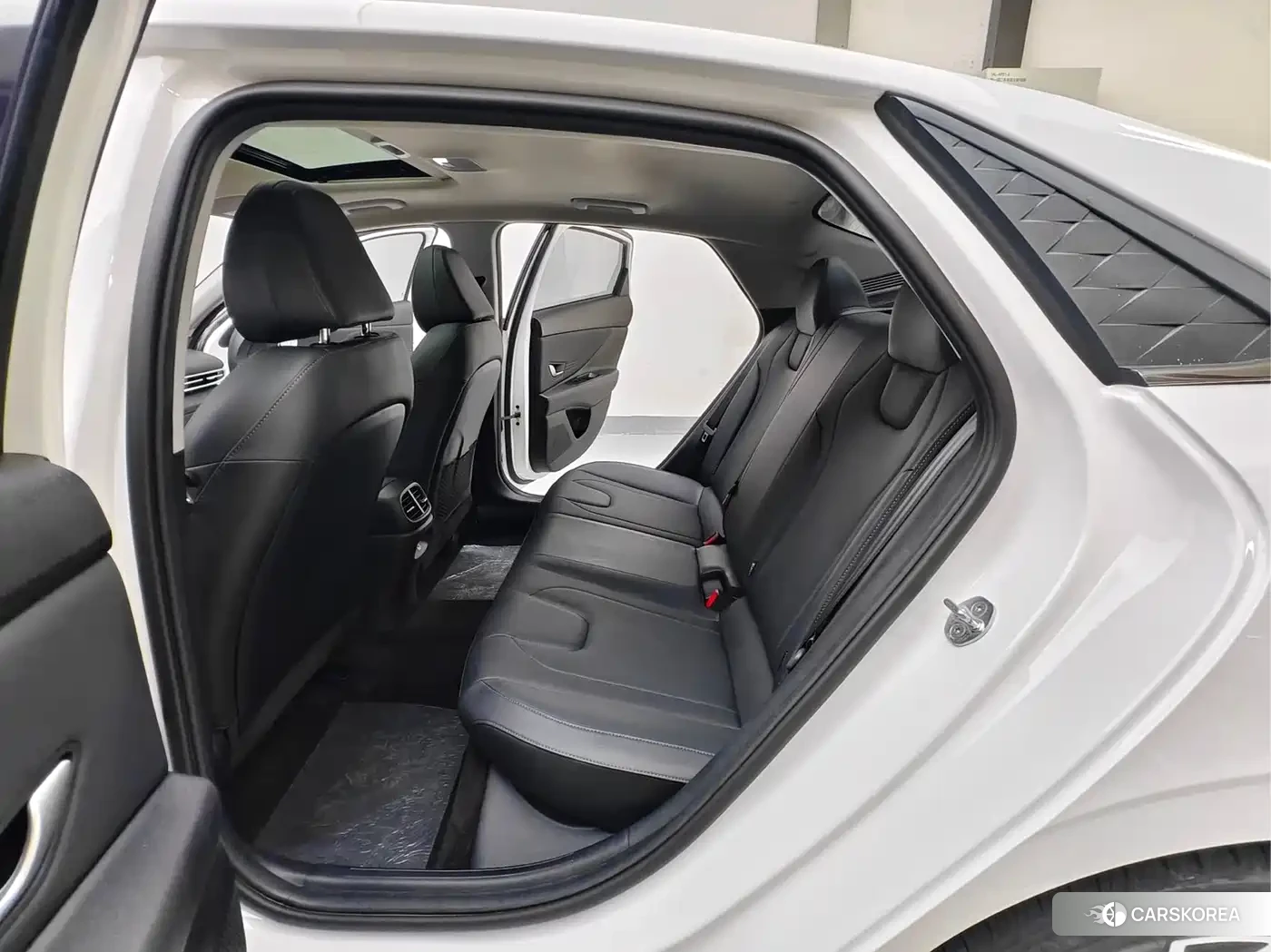 Hyundai Elantra 2024 Белый из Китая