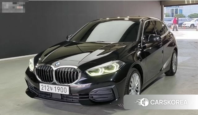 BMW 1 Series (F40) 2020 Черный из Кореи