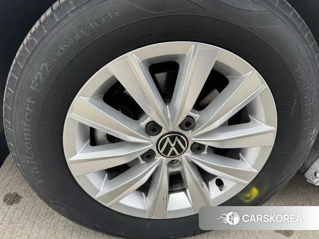 Volkswagen Lavida 2024 Белый из Китая