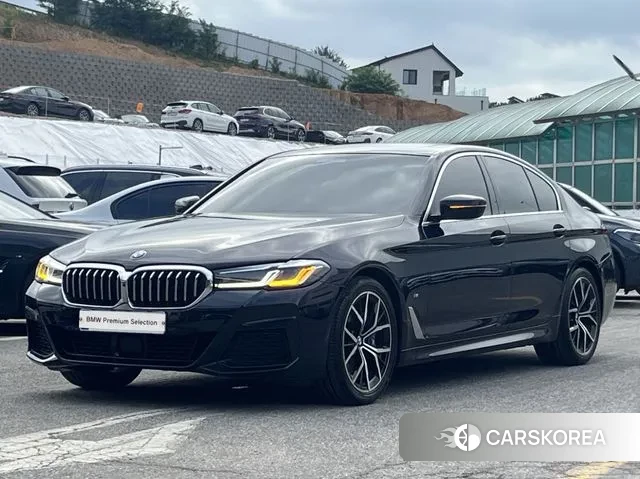 BMW 5 Series (G30) 2021 Черный из Кореи