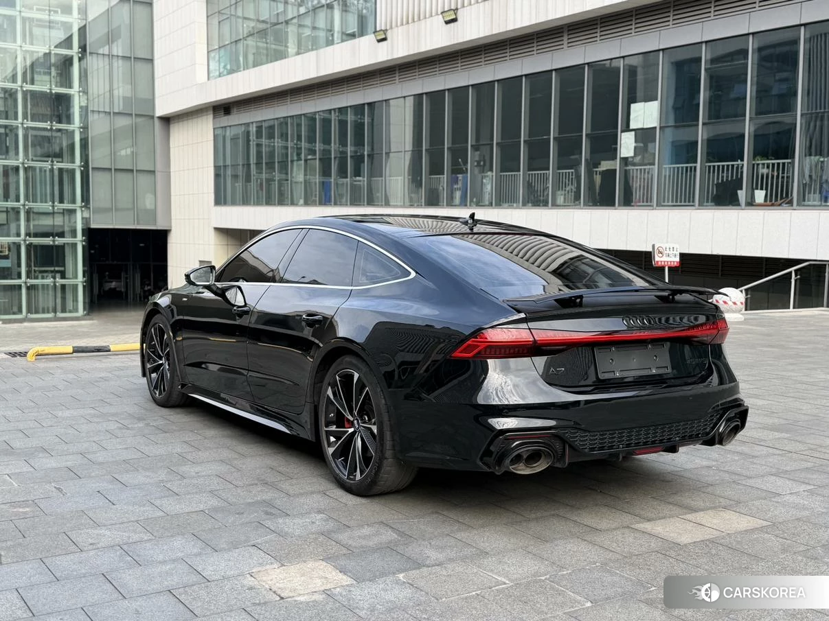 Audi A7 2022 Черный из Китая