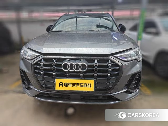 Audi Q3 2021 Темно-серый из Китая