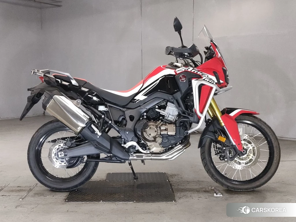 Проданный Honda CRF1000L AFRICA TWIN 2016 из Японии, фото 2