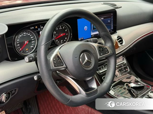Mercedes-Benz E-class 2018 Красный из Китая
