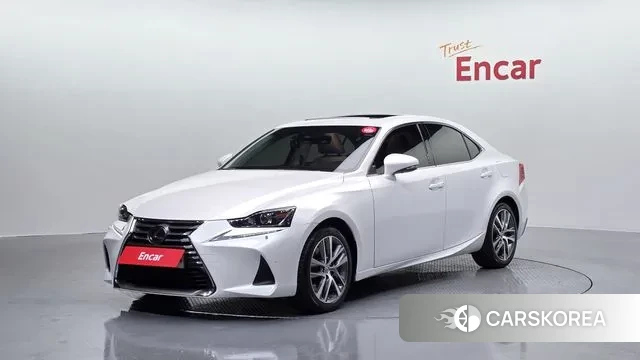 Lexus New IS300 2019 Белый из Кореи