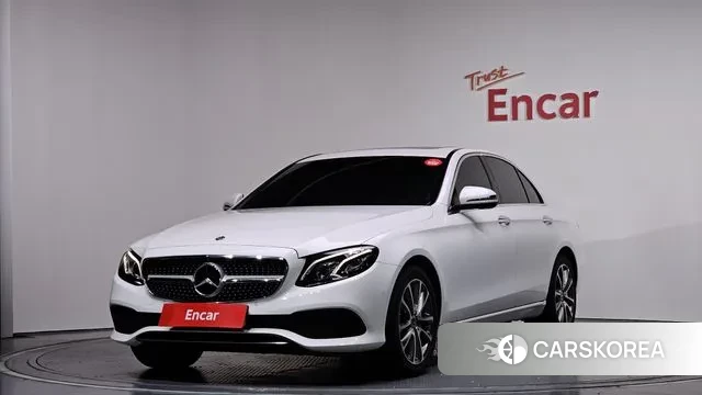 Mercedes-Benz E-Class W213 2019 Белый из Кореи