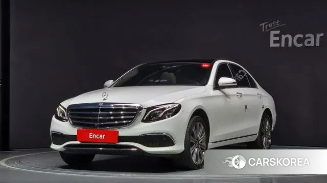 Mercedes-Benz E-Class W213 2020 Белый из Кореи