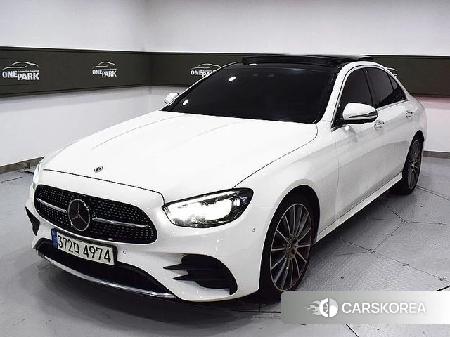 Mercedes-Benz E-Class W213 2021 Белый из Кореи