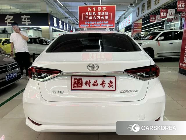 Toyota Corolla 2023 Белый из Китая
