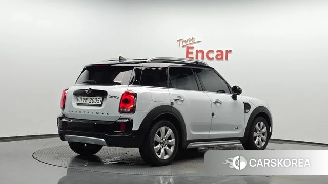Mini Cooper D Countryman 2018 Белый из Кореи