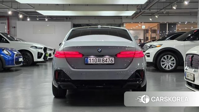 BMW 5 Series (G60) 2025 Серый из Кореи