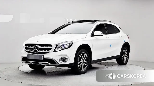 Mercedes-Benz GLA-Class X156 2018 Белый из Кореи