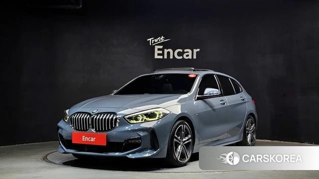 BMW 1 Series (F40) 2021 Небесно-голубой из Кореи