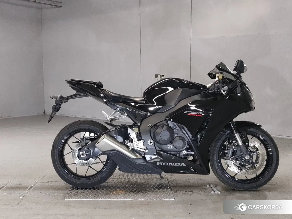 Проданный Honda CBR1000RR 2014 из Японии, фото 2
