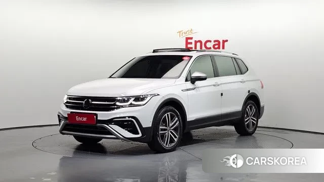 Volkswagen Tiguan Allspace 2024 Белый из Кореи