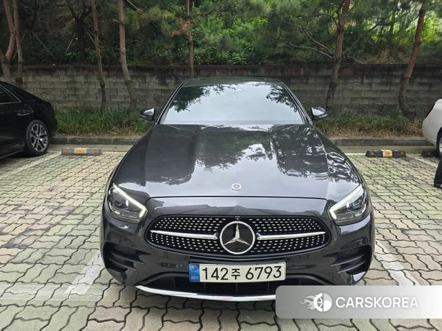 Mercedes-Benz E-Class W213 2022 Серый из Кореи