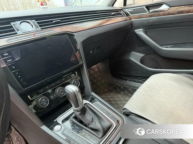 Volkswagen Magotan 2019 Шампань из Китая