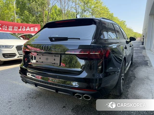 Audi S4 2025 Черный из Китая