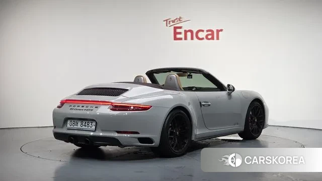 Porsche 911 2019 Серебристо-серый из Кореи