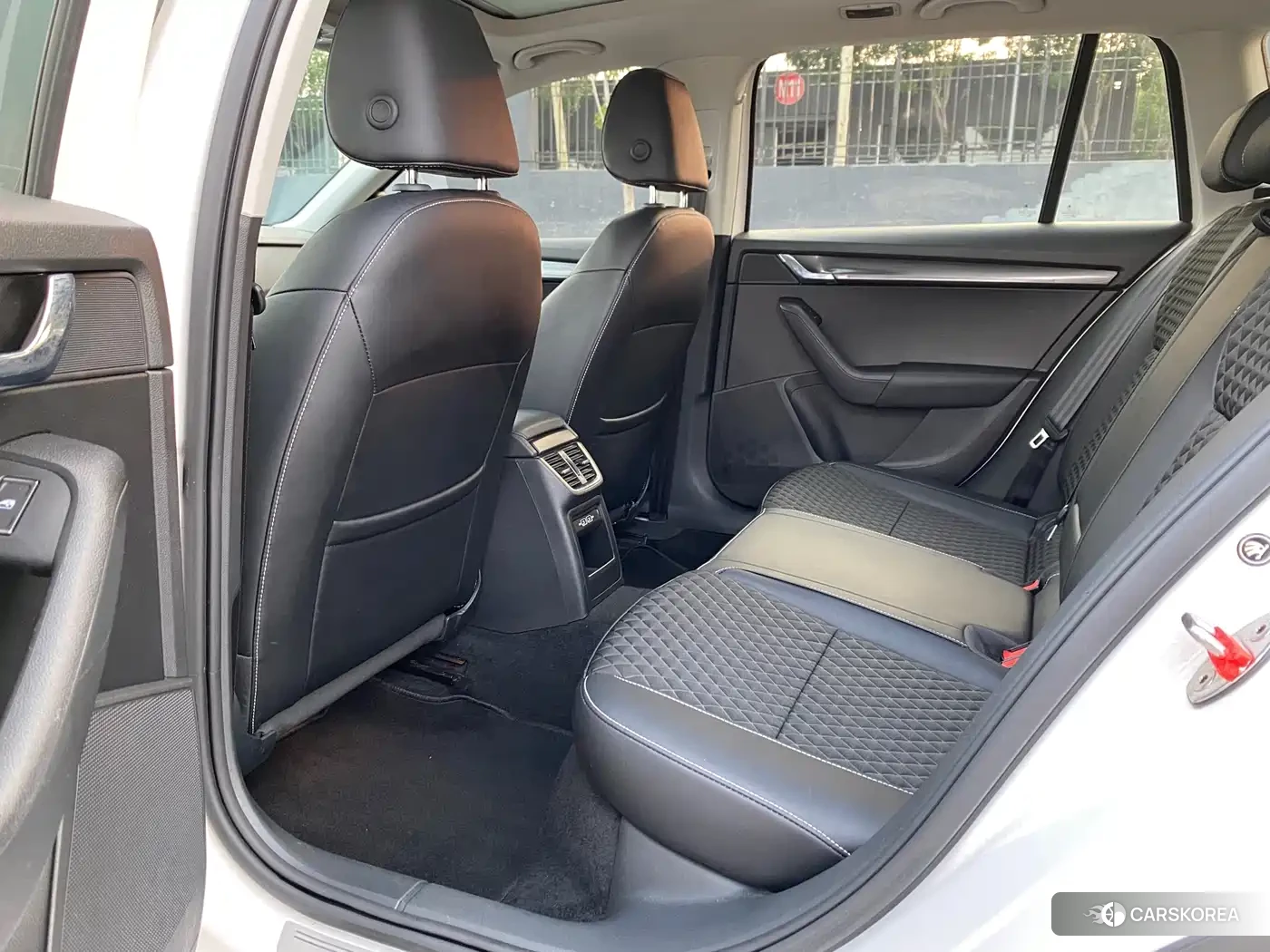 Skoda Octavia 2020 Белый из Китая