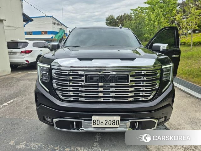 GMC Sierra 2023 Черный из Кореи
