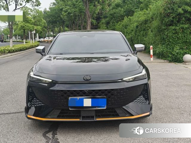 Chang'an UNI-V 2024 Черный из Китая