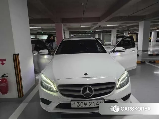 Mercedes-Benz C-Class W205 2020 Белый из Кореи