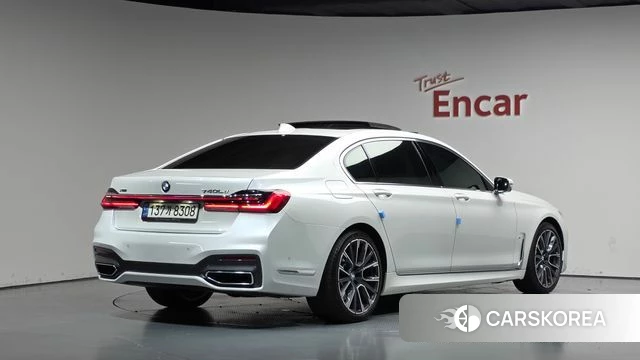 BMW 7 Series (G11) 2021 Белый из Кореи