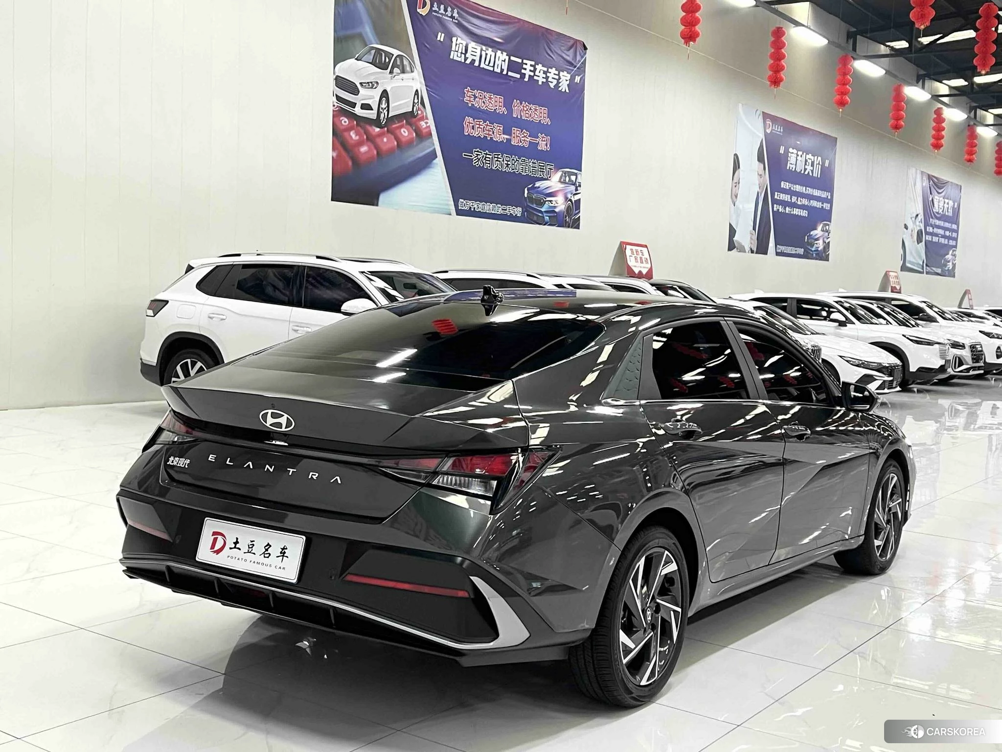 Hyundai Elantra 2023 Зеленый из Китая