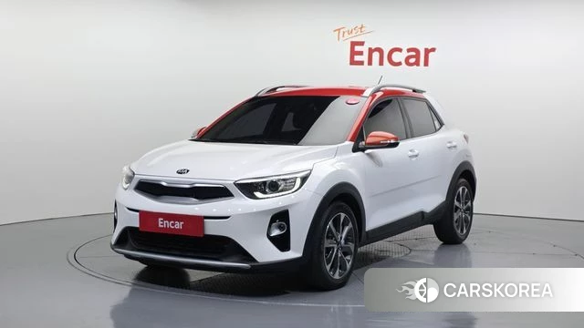 Kia Stonic 2018 Белый из Кореи