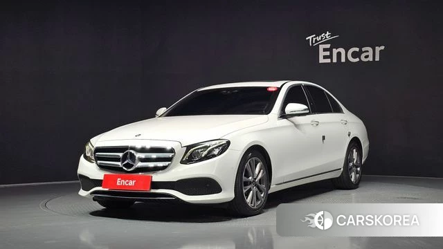 Mercedes-Benz E-Class W213 2019 Белый из Кореи