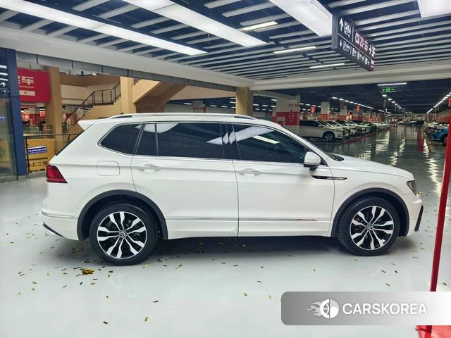 Volkswagen Tiguan L 2021 Белый из Китая
