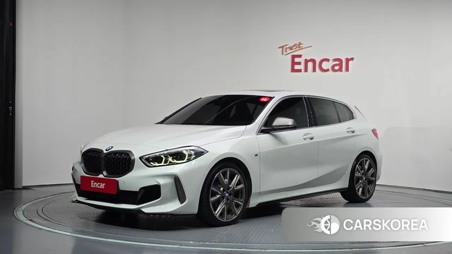 BMW 1 Series (F40) 2021 Белый из Кореи