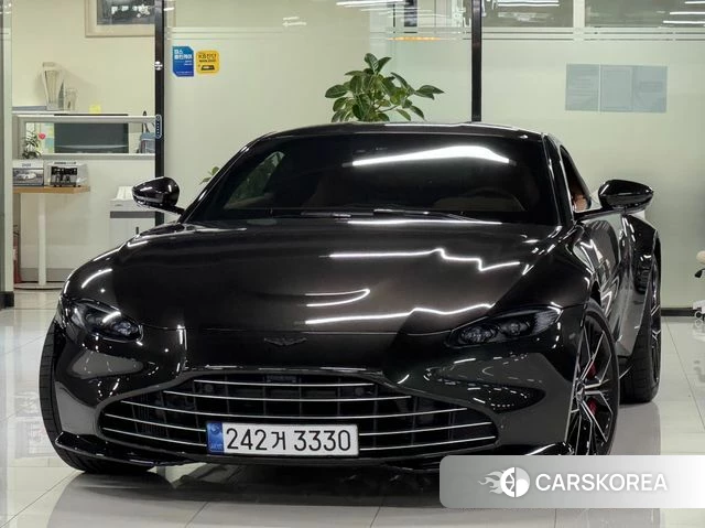 Aston Martin Vantage 2nd Generation 2023 Темно-зеленый из Кореи