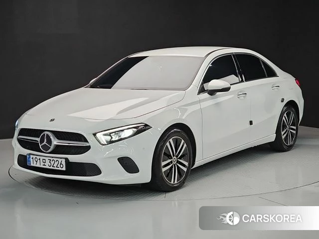 Mercedes-Benz A-Class W177 2021 Белый из Кореи