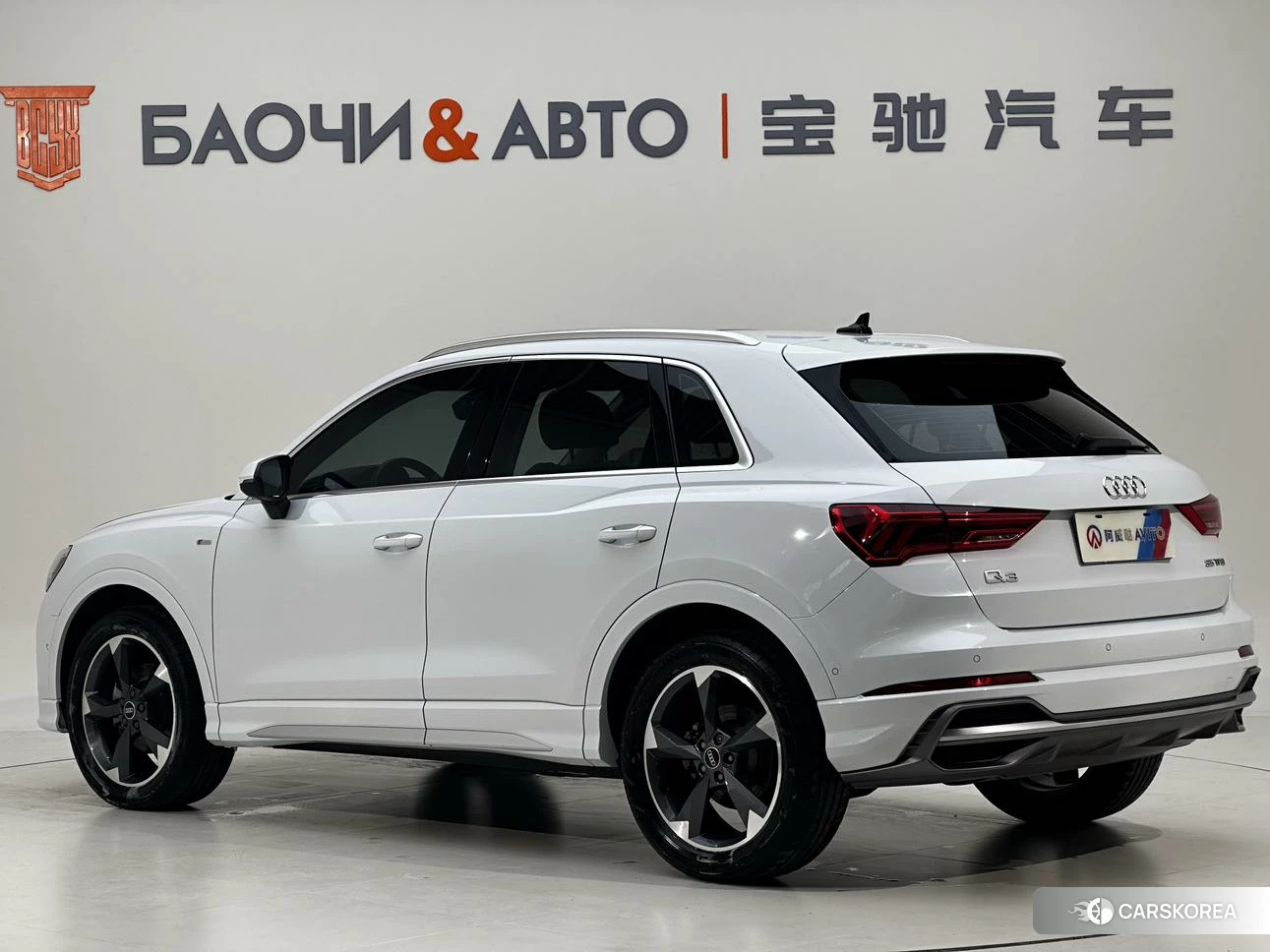 Audi Q3 2021 Белый из Китая